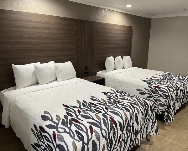 Budgetel Inn and Suites image 3